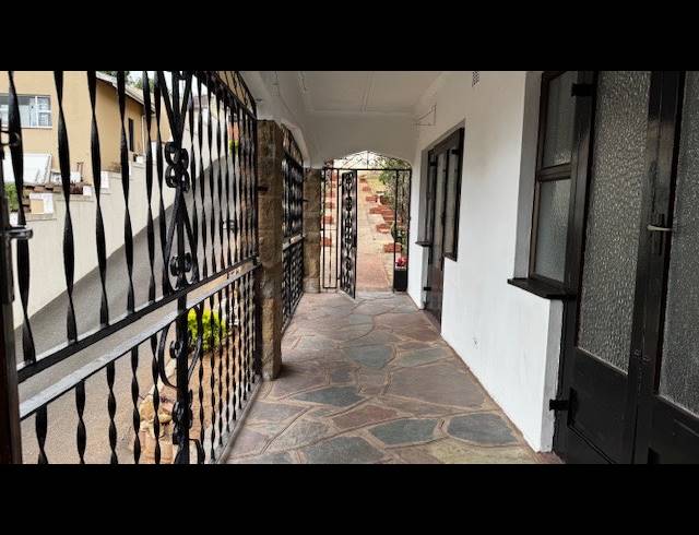 3 BEDROOM HOUSE TO LET IN MORNINGSIDE